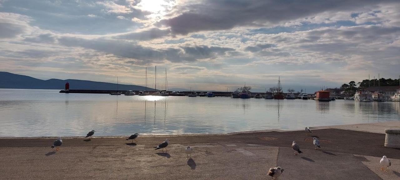 Apartment Close To Krk Town Centre Bagian luar foto
